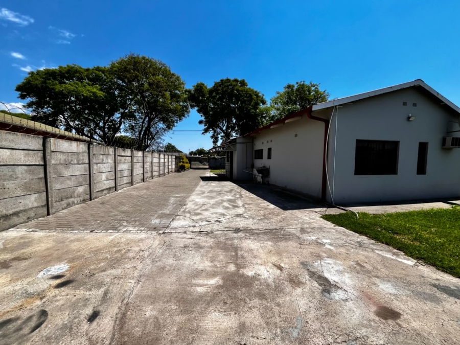 3 Bedroom Property for Sale in Rustenburg North North West